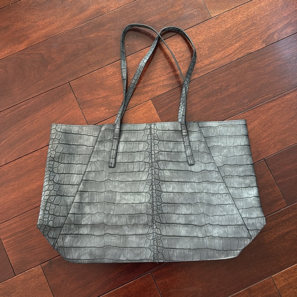 Large croc tote bag